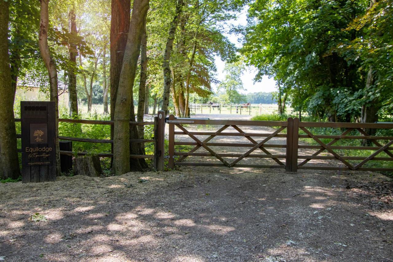 Equilodge 'T Blommeke - Reconnect With Nature Bruges Exterior photo
